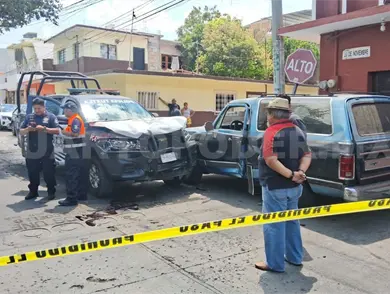Cuatro lesionados en aparatoso percance