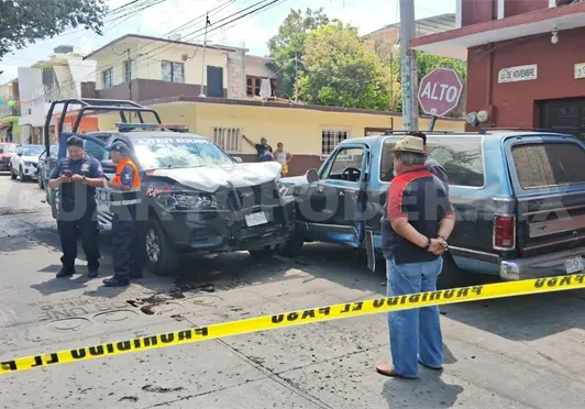 Cuatro lesionados en aparatoso percance