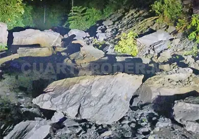 Deslave en el tramo carretero Tecpatán-Mezcalapa Deslave en el tramo carretero Tecpatán-Mezcalapa