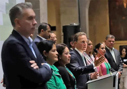 Senadores del PVEM respaldan plan B de Claudia