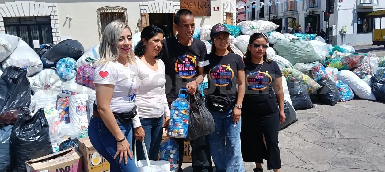 En la campaña de este domingo se sumaron varios ciudadanos. Manuel Martínez / CP