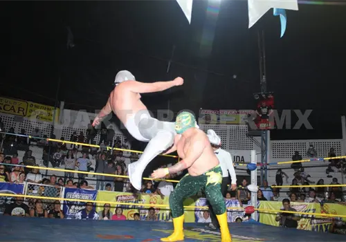 Revancha llena de rudeza y pol&eacute;mica