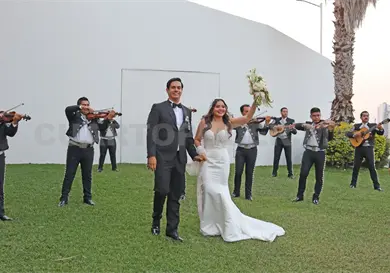 ¡Amor bonito! ¡Amor bonito!