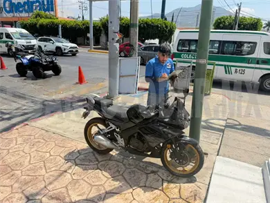 Lo impacta un autom&oacute;vil y acaba en estado cr&iacute;tico