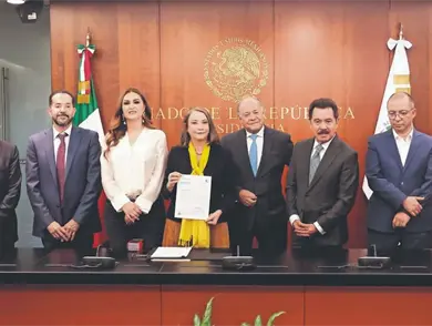 Turnan a Comisiones Plan B de Sheinbaum