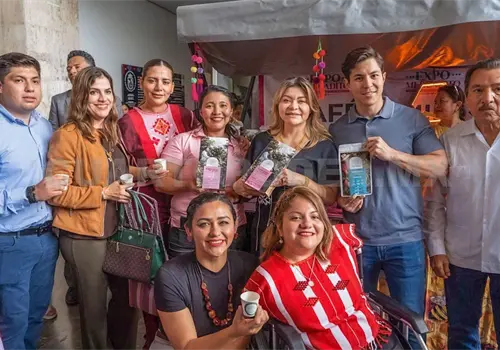 Inaugura Sof&iacute;a Espinoza la "Expo Mercadito" 