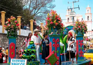 Presunto compadrazgo en elecci&oacute;n de reina