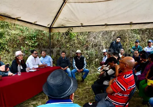 Dialogan para acceso y distribuci&oacute;n de agua