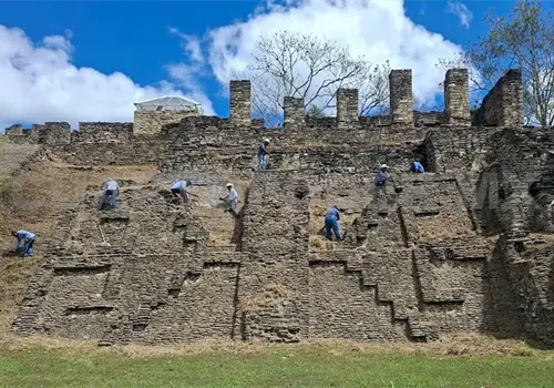 Tonin&aacute; reabre sus puertas al p&uacute;blico