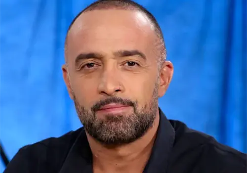 Mario Domm exhibe a Samo