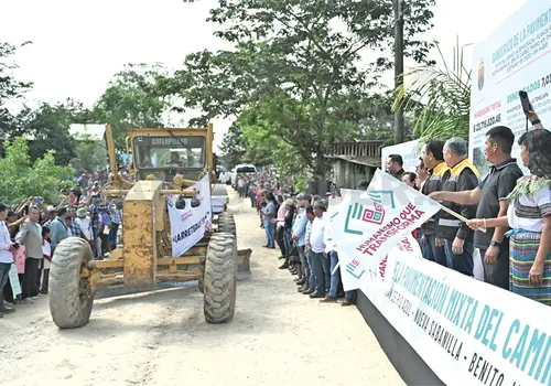 Fortalece ERA caminos en Maravilla Tenejapa