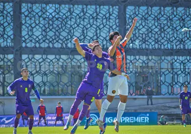 Racing se impone y frena a Jaguares FC