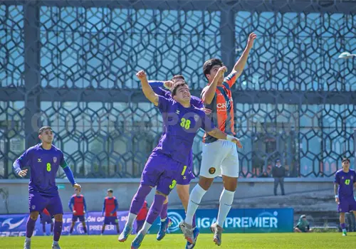 Racing se impone y frena a Jaguares FC Racing se impone y frena a Jaguares FC