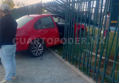 Se estampa en barda de unidad deportiva Se estampa en barda de unidad deportiva