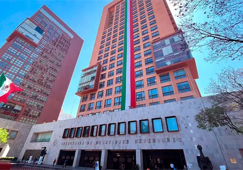 Canciller&iacute;a cesa a c&oacute;nsul honorario de Filipinas