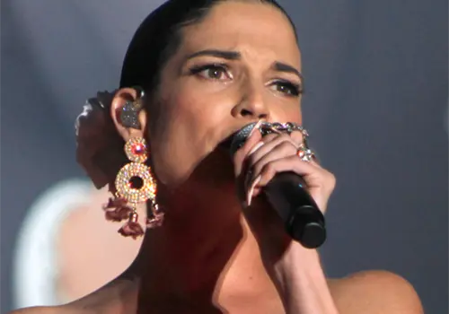 Natalia, de los escenarios a la pol&eacute;mica