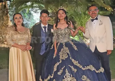 Erick y Estefania cumplen 15 años Erick y Estefania cumplen 15 años