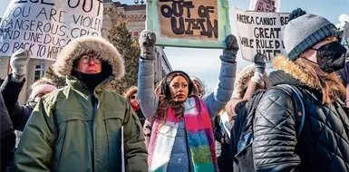 Exigen pruebas por muertes a manos de ICE en tiroteos