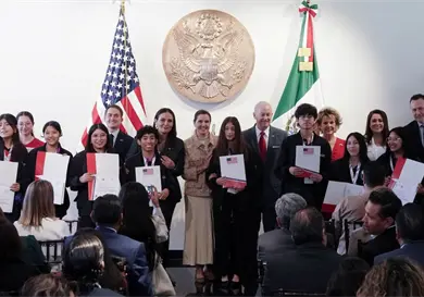 Hagamos grandes a las Am&eacute;ricas: Ronald Johnson