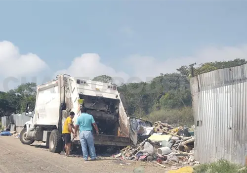 Denuncian operación de basurero clandestino Denuncian operación de basurero clandestino