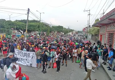 Llega caravana migrante a Huixtla