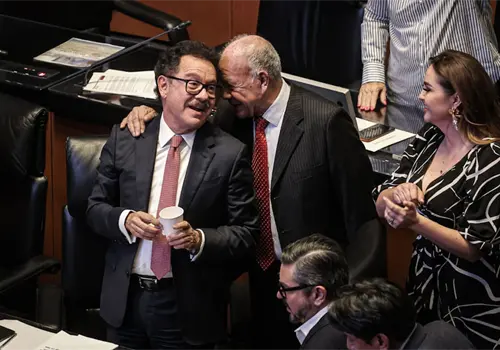 Avalan en Senado Plan B de Claudia Sheinbaum