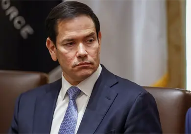 G7 deber&iacute;a ayudar a reabrir estrecho de Ormuz