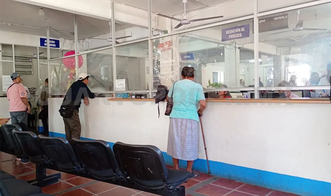 Los trabajadores señalaron que esta situación pone en riesgo la calidad de la atención. Manuel Martínez / CP