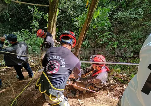 Recuperan cuerpo tras operativo en profundo cenote Recuperan cuerpo tras operativo en profundo cenote