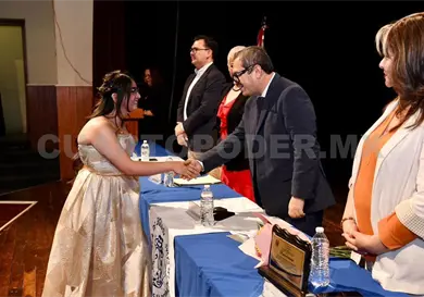 Escuela de Lenguas realiza ceremonia de graduación Escuela de Lenguas realiza ceremonia de graduación