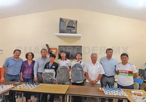 Mentes brillantes dominan el tablero Mentes brillantes dominan el tablero