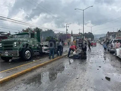 Explosión de pólvora en una peregrinación Explosión de pólvora en una peregrinación