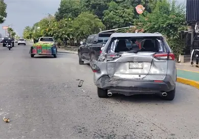 Carambola en avenida; tres heridos, el saldo