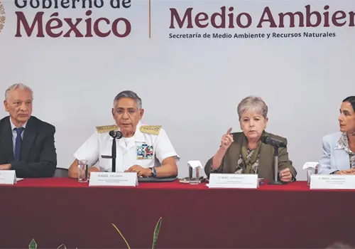 Reportan playas limpias en litoral tras derrame