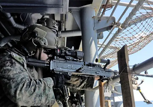 EE. UU. despliega buque con tres mil 500 marinos EE. UU. despliega buque con tres mil 500 marinos