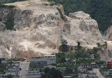 S&oacute;lo 10 % de las mineras est&aacute;n regularizadas