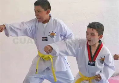 Disciplina y marcialidad en examen de grados Disciplina y marcialidad en examen de grados