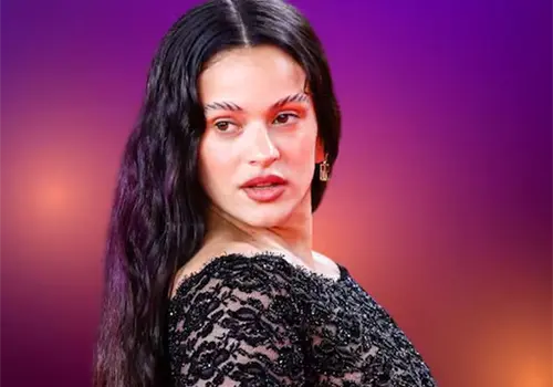 Rosalía reaparece tras enfermedad Rosalía reaparece tras enfermedad