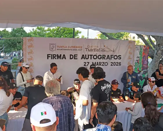 Emoción Nascar invade las calles de Tuxtla
