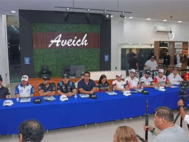 Pilotos participan en Meet & Greet de Grupo Aveich