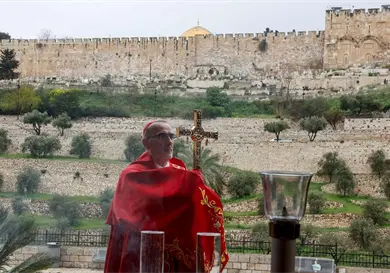 Condenan prohibir misa de Domingo de Ramos en Israel Condenan prohibir misa de Domingo de Ramos en Israel