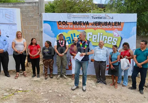 Ángel Torres pone en marcha más calles Ángel Torres pone en marcha más calles