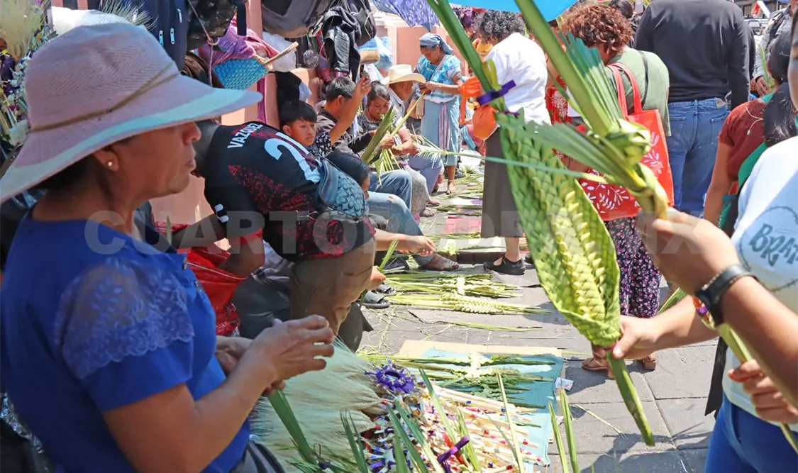 Cada año, artesanos provenientes de distintos municipios llegan a la ciudad para ofrecer estas piezas elaboradas a mano. Diego Pérez / CP