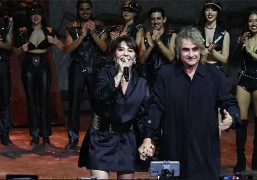 Ale Guzm&aacute;n rompe placa de Malinche