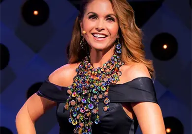 Lucero celebra sue&ntilde;os cumplidos