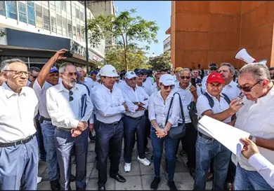 Protestan contra "tope a pensiones doradas"