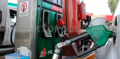 Buscan topar litro de di&eacute;sel en 21 pesos