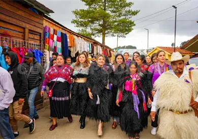 Olimpia Coral Melo visitó San Juan Chamula Olimpia Coral Melo visitó San Juan Chamula
