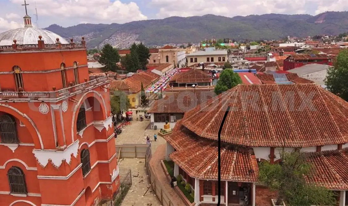 Todos los barrios mantienen sus fiestas y tradiciones. Manuel Martínez / CP
