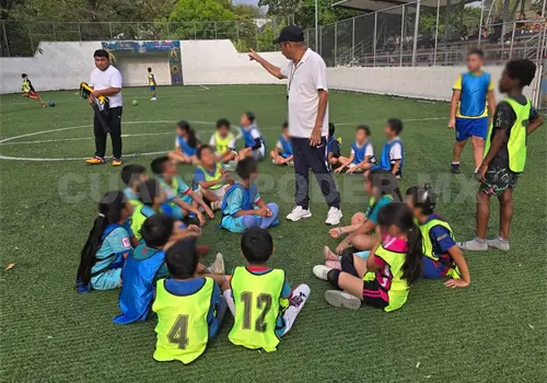 Inauguran Escuela Municipal de Futbol en Los Cerritos